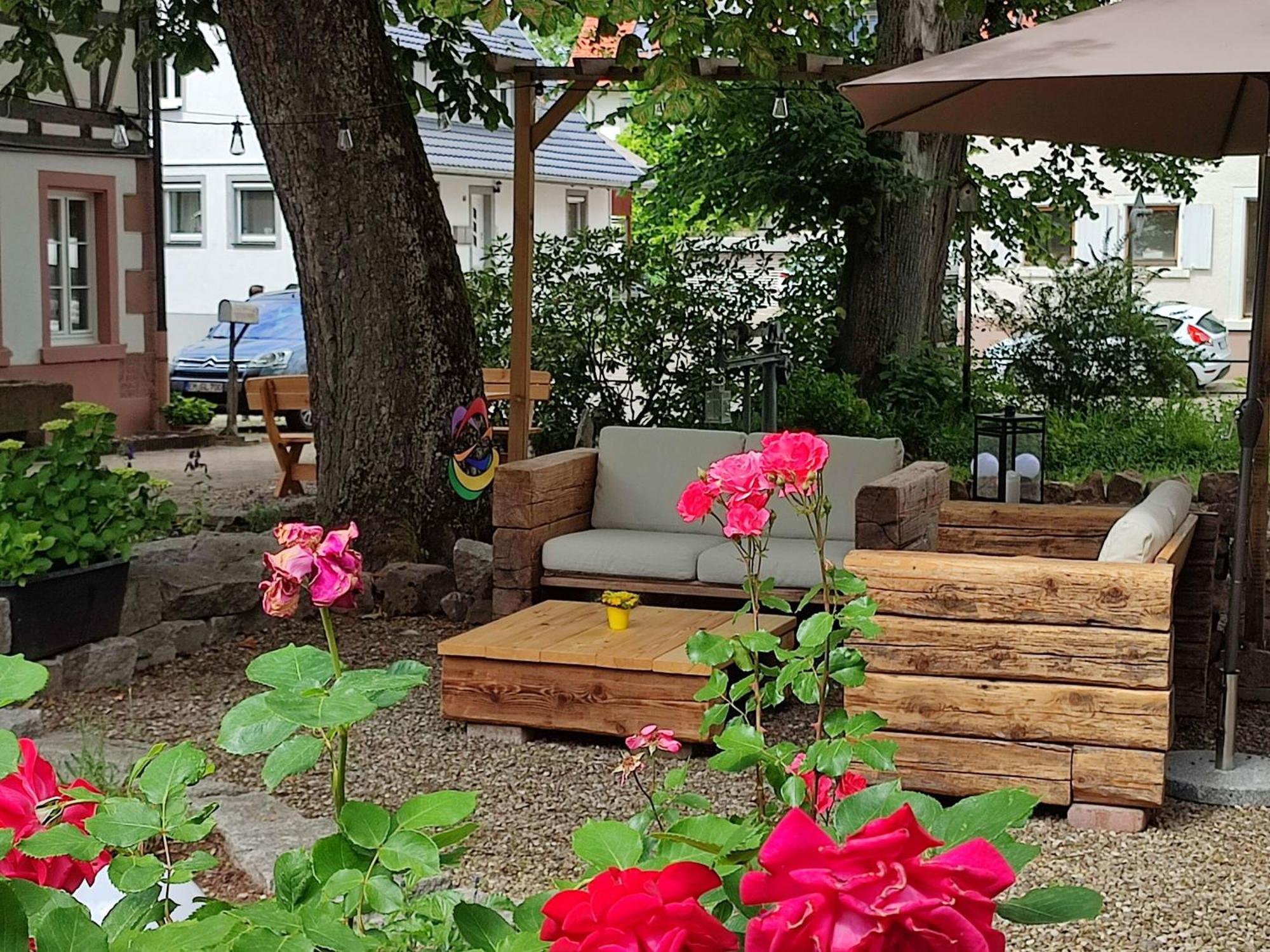 Boutique-Hotel Krone เดนซ์ลิงเงน ภายนอก รูปภาพ