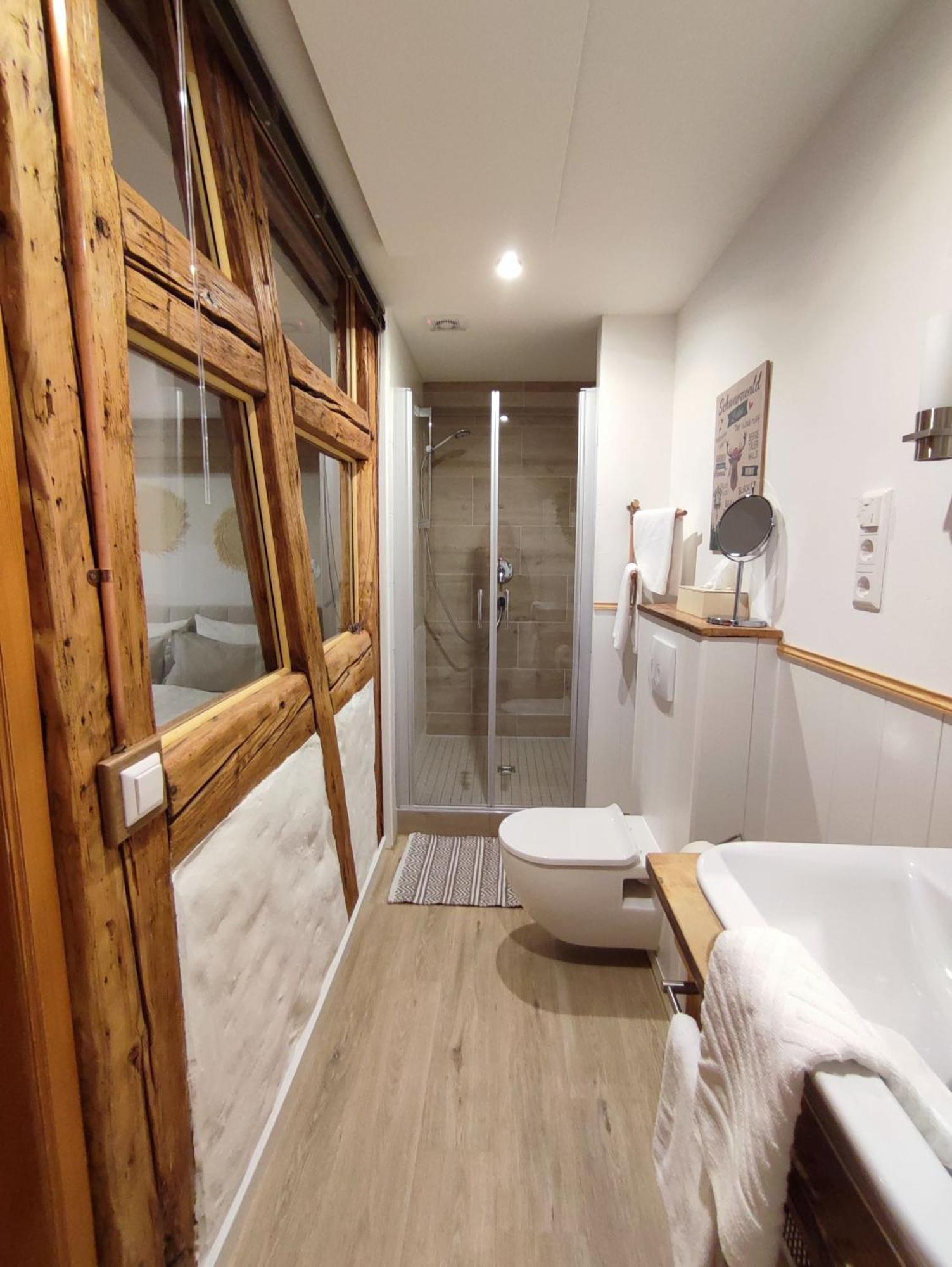 Boutique-Hotel Krone เดนซ์ลิงเงน ภายนอก รูปภาพ